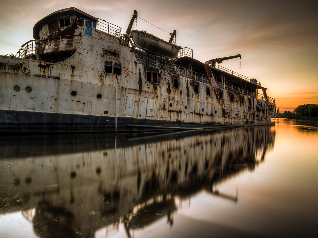 Ghost Cruise Ship